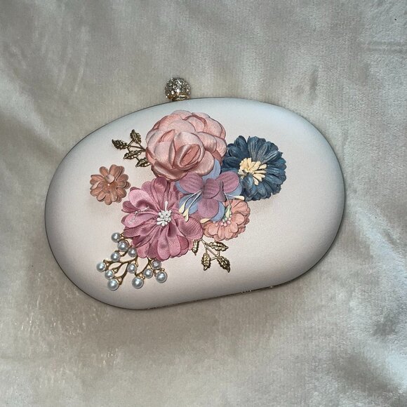 Vintage Flower Handbag/Purse with Chain - Picture 1 of 6